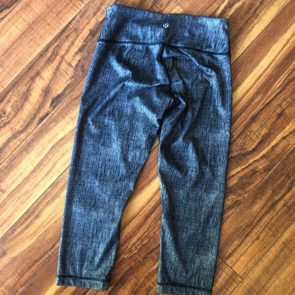 Lululemon Crop Leggings - Picture 2 of 9